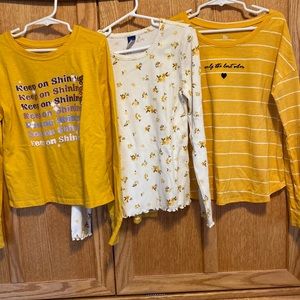 💛Three Girls Long Sleeve Shirts💛